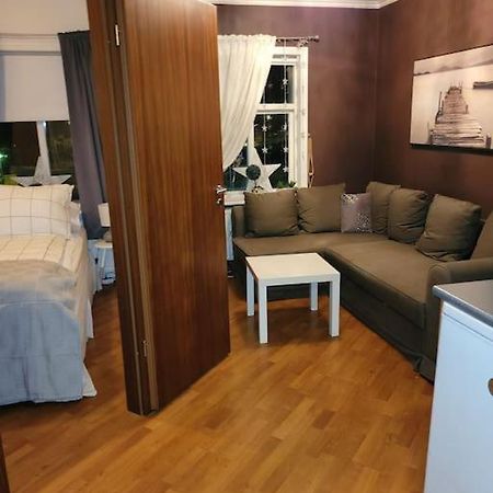 Mona Lisa Apartment Akureyri Buitenkant foto
