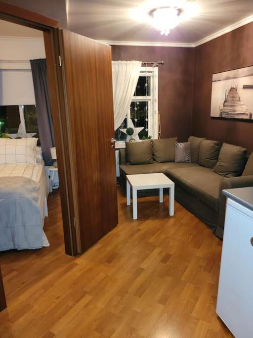 Mona Lisa Apartment Akureyri Buitenkant foto