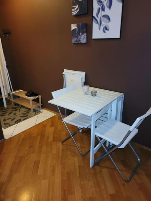 Mona Lisa Apartment Akureyri Buitenkant foto