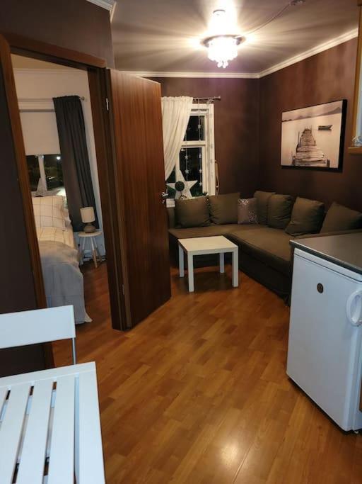 Mona Lisa Apartment Akureyri Buitenkant foto